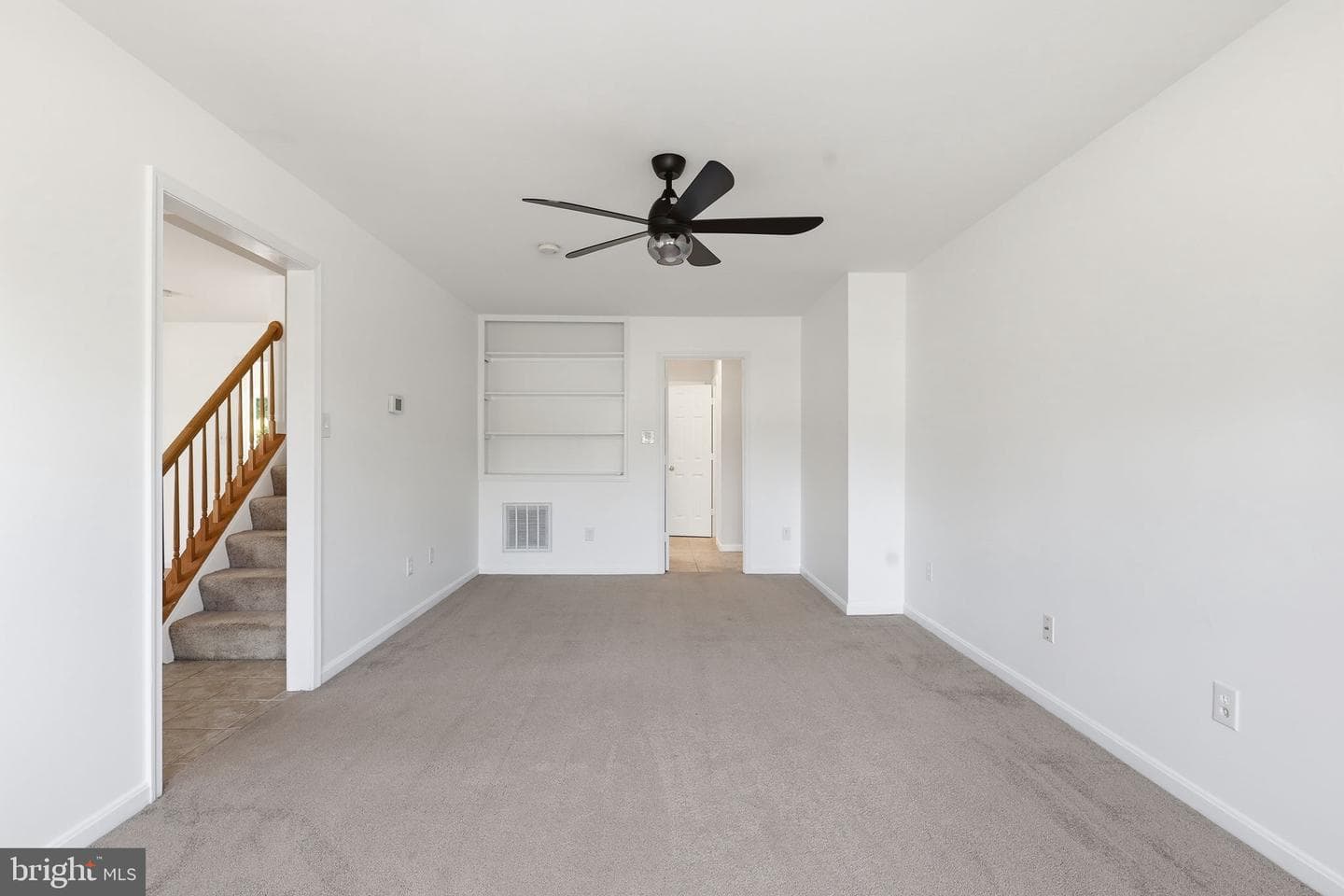 7020 Helm Drive photo 10