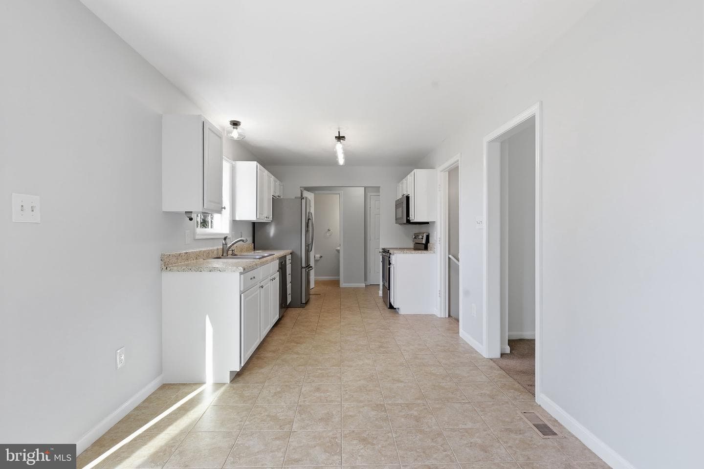 7020 Helm Drive photo 6