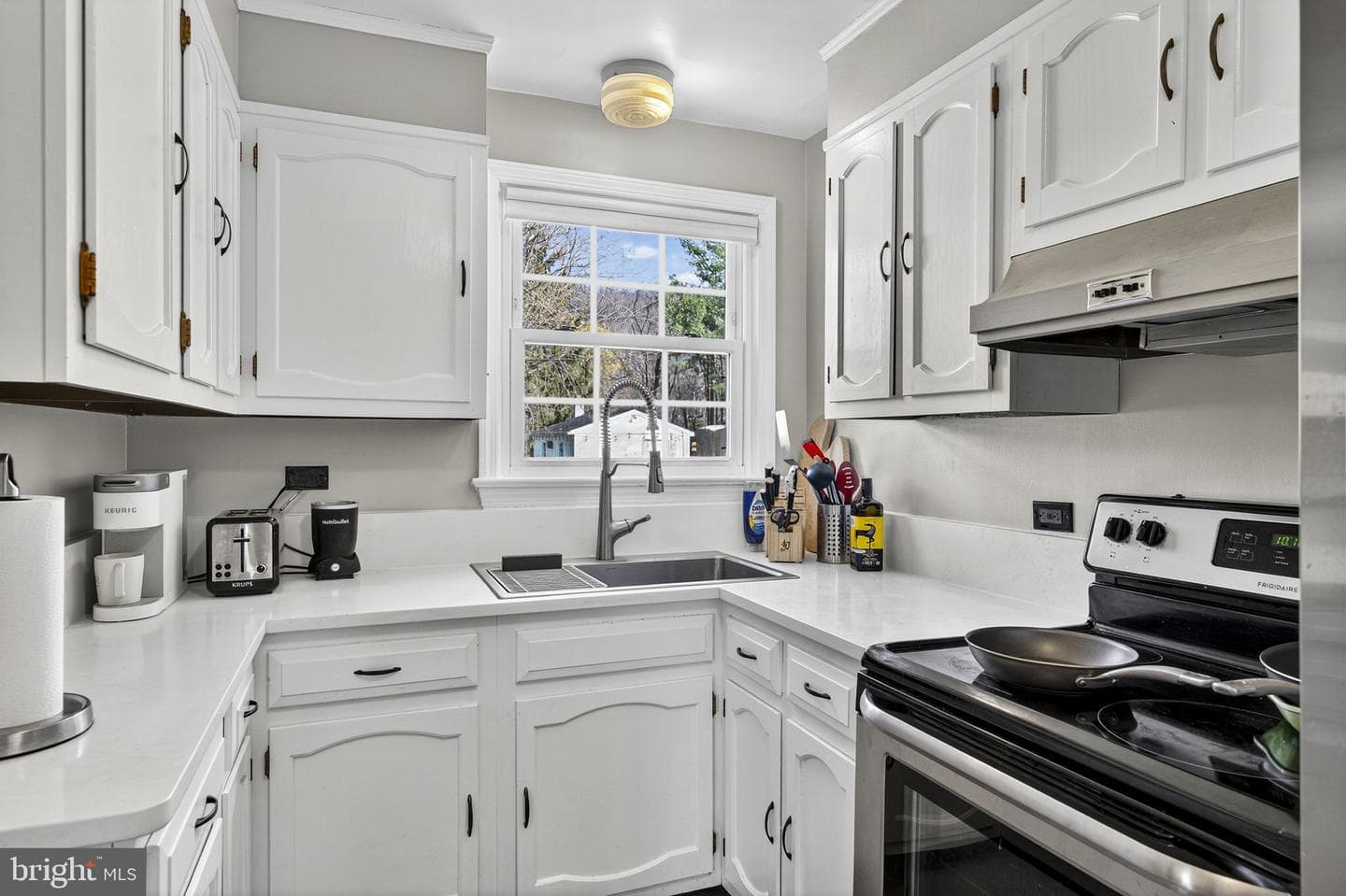 653 Federal Street photo 17