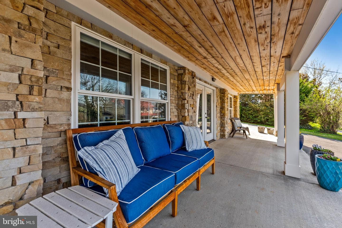 653 Federal Street photo 7