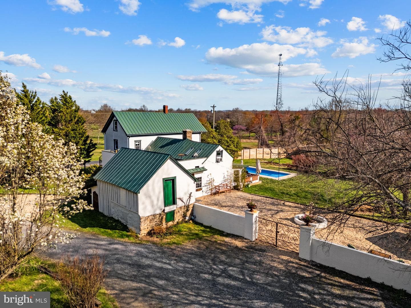 4094 Whiting Road photo 9