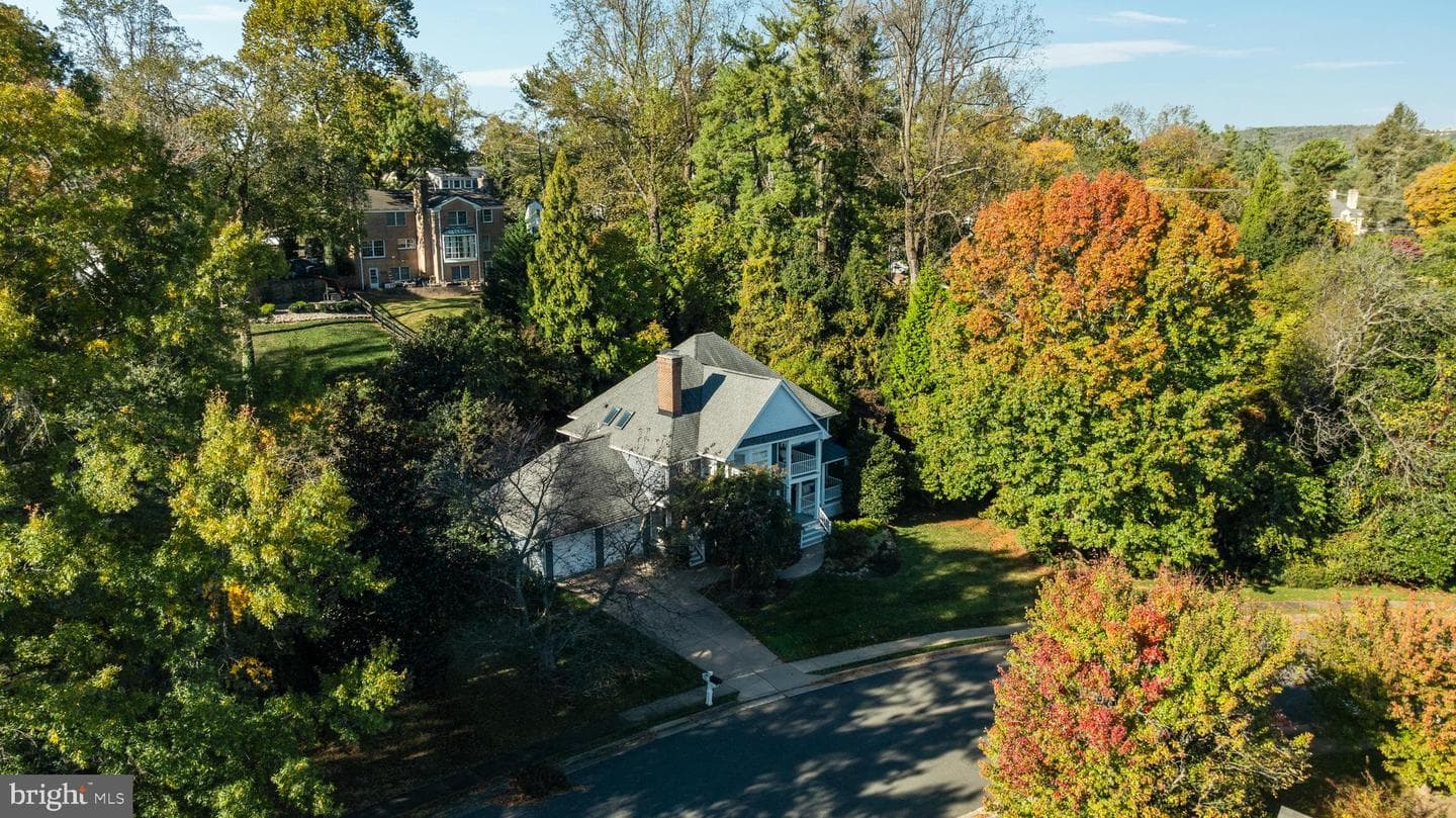 114 Erin Drive photo 85