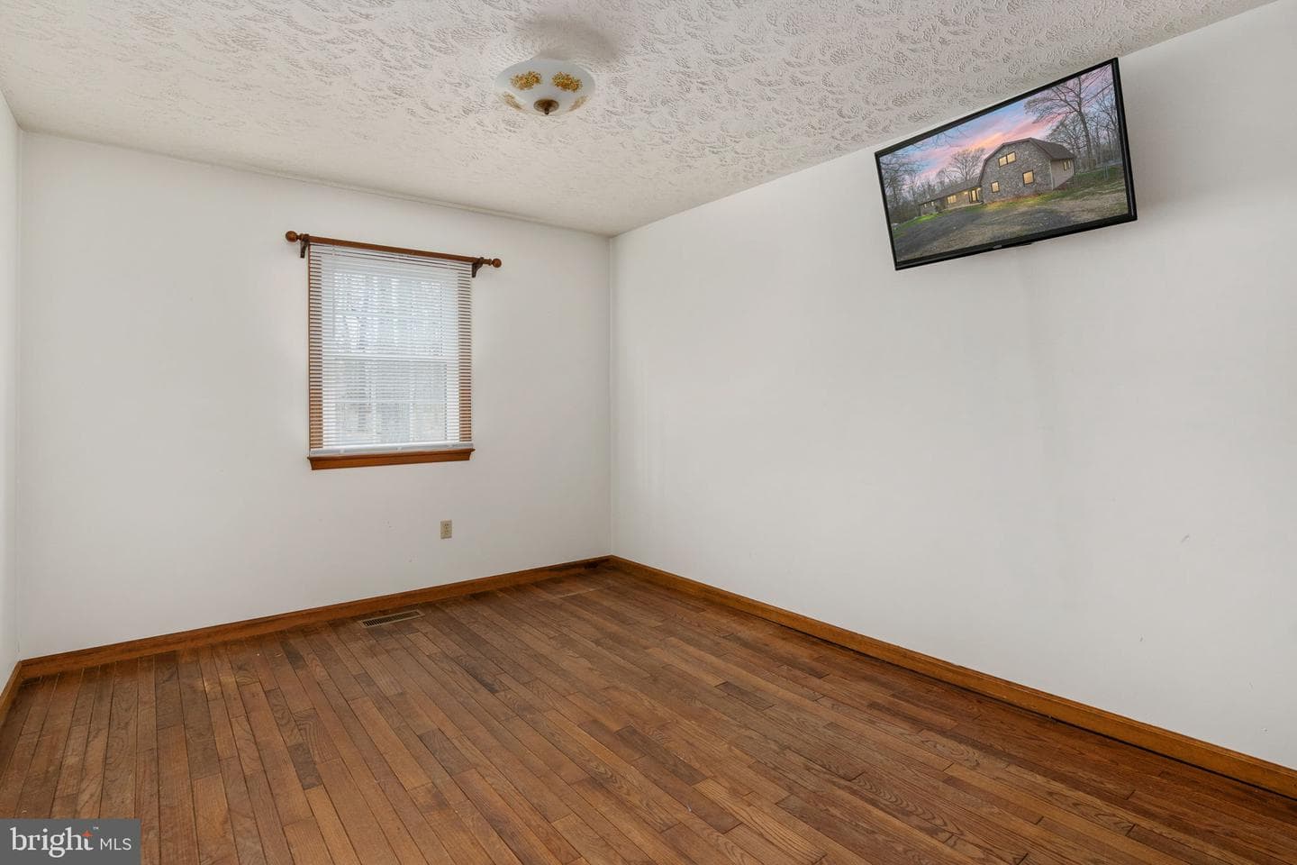 13220 Sillamon Road photo 8