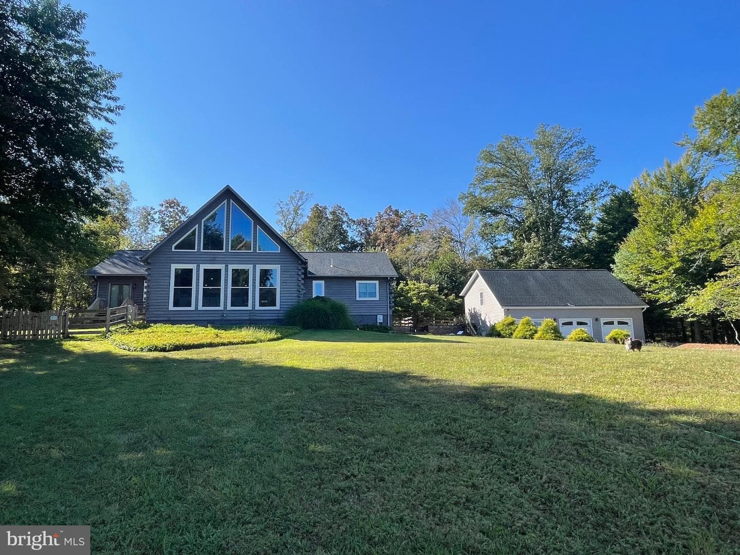 7747 Riverside Farm Road photo 2
