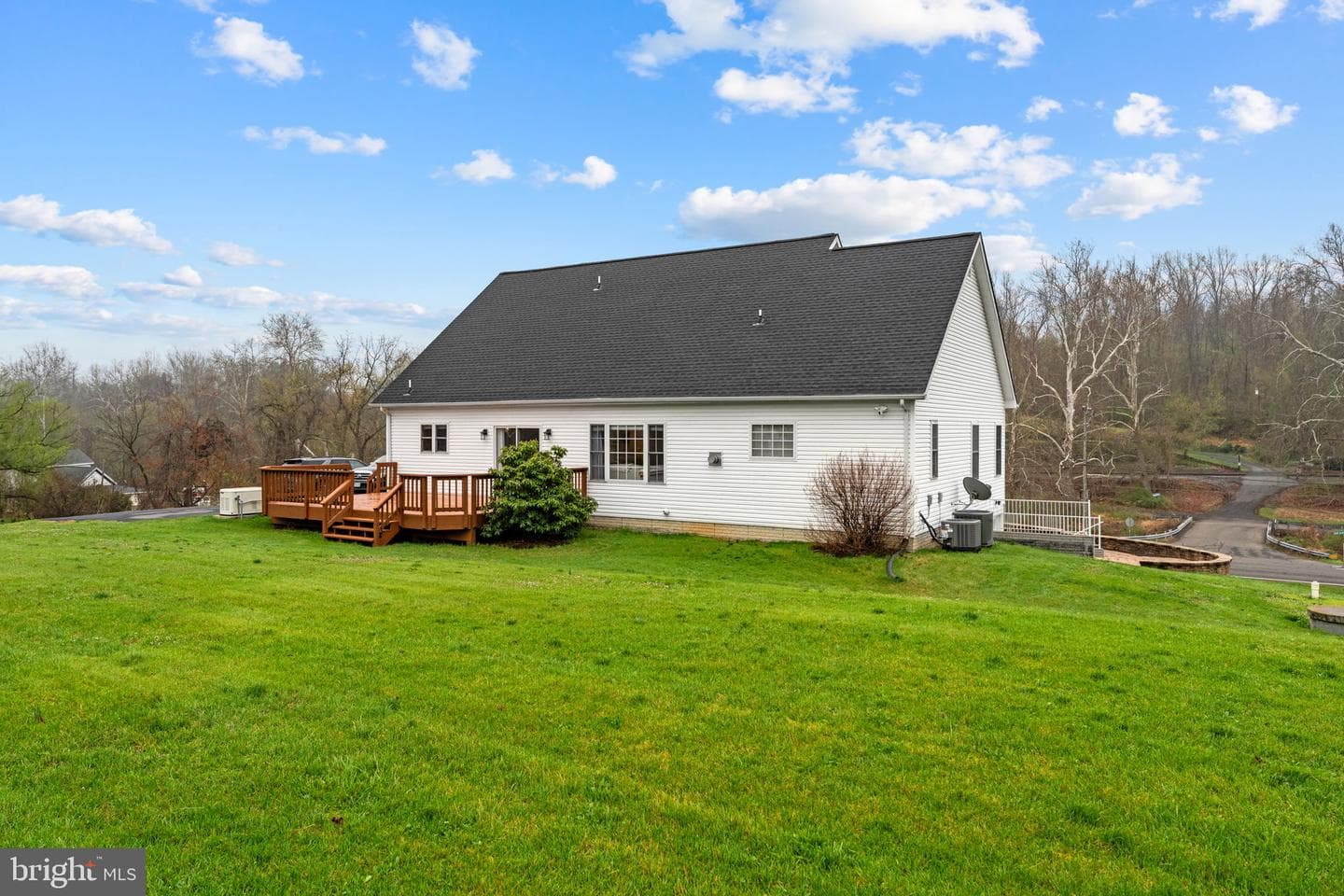 11518 John Marshall Highway photo 27