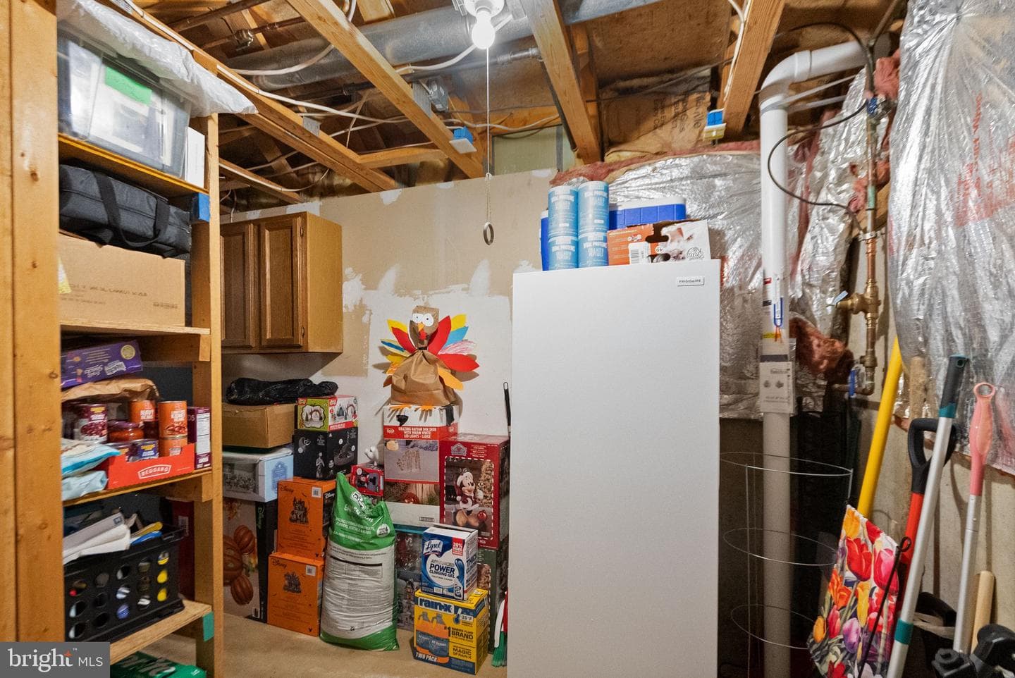 711 Acorn Court photo 43