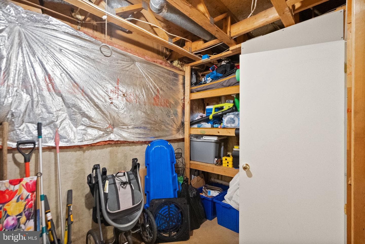 711 Acorn Court photo 44