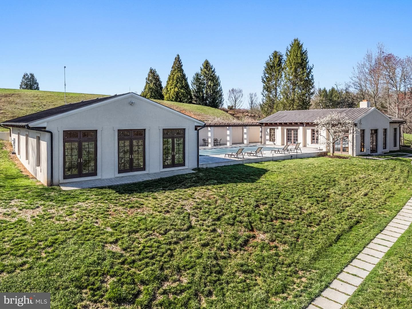 2547 Halfway Road photo 56