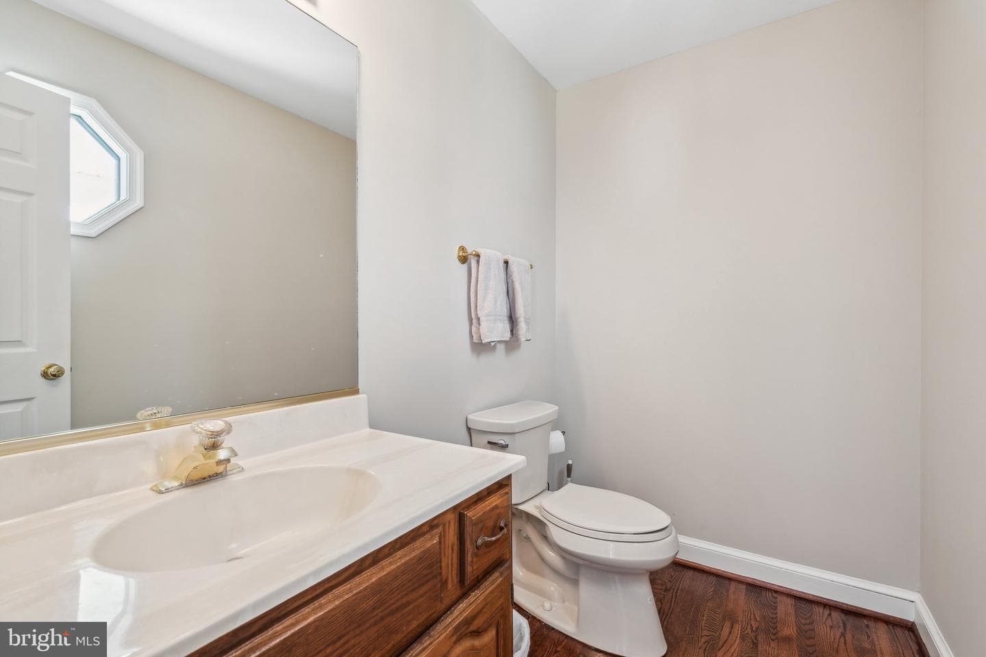 7708 Castlebury Court photo 15