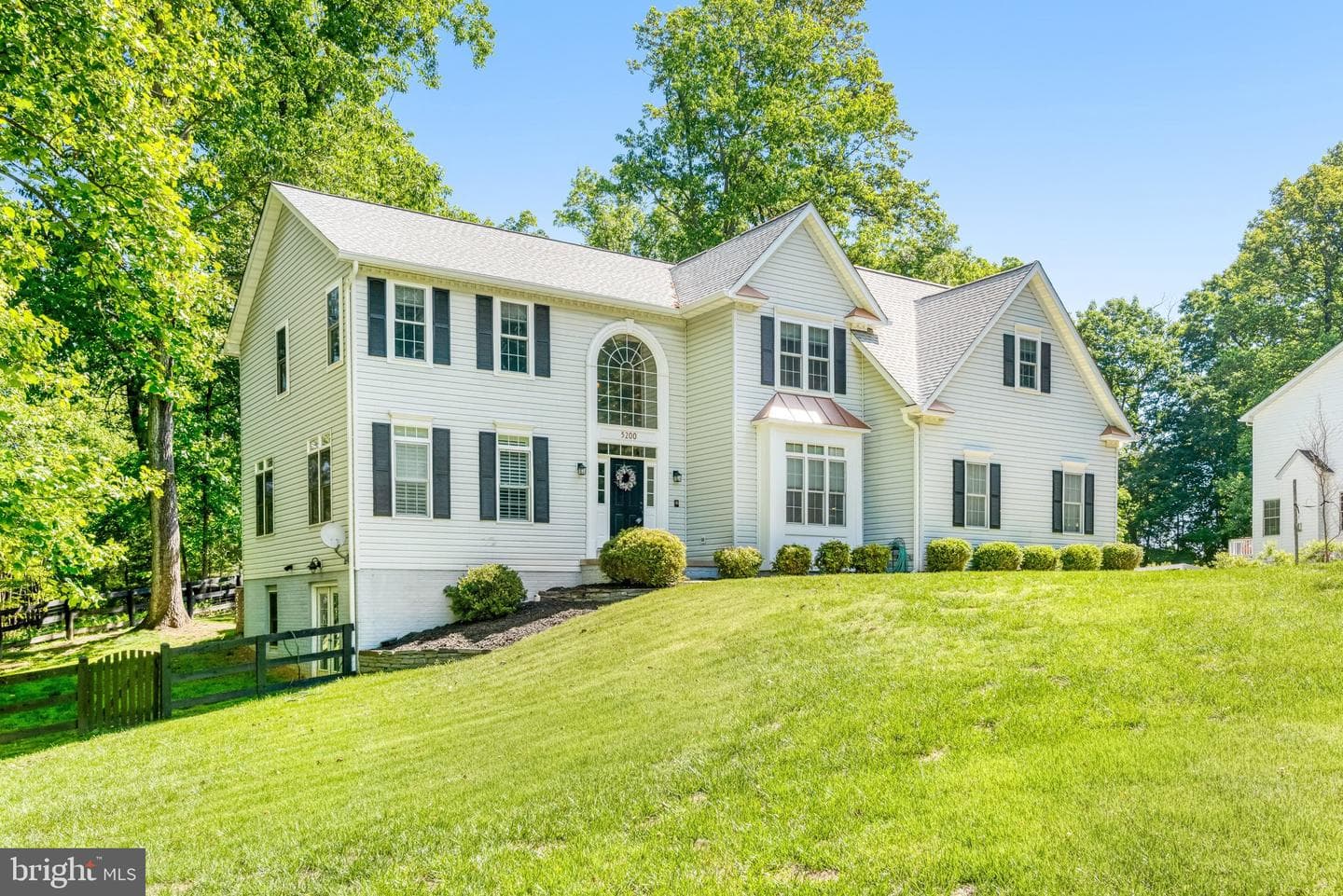 5200 Swain Drive photo 2