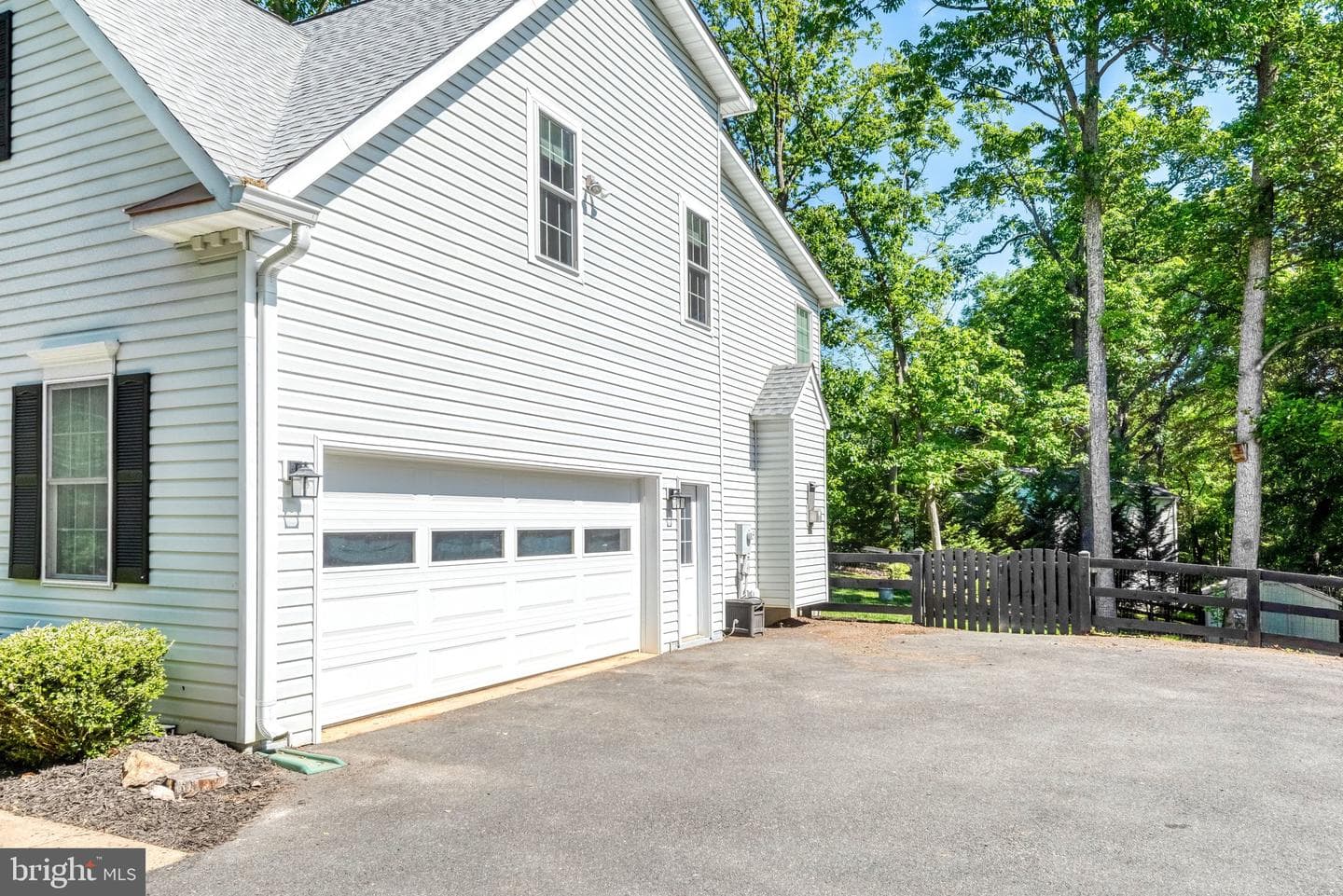 5200 Swain Drive photo 7