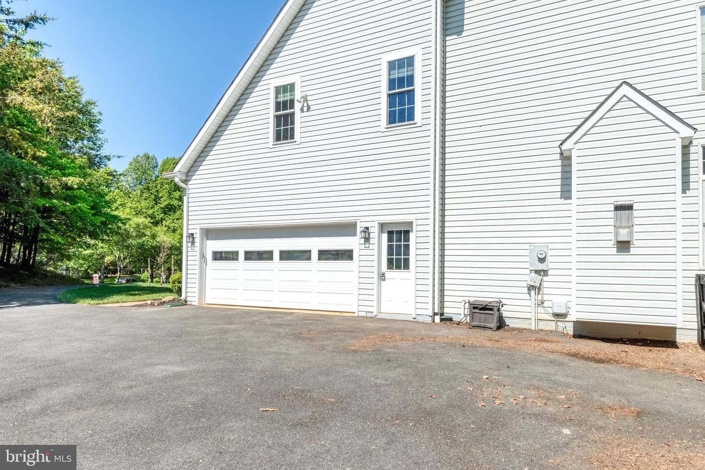 5200 Swain Drive photo 8