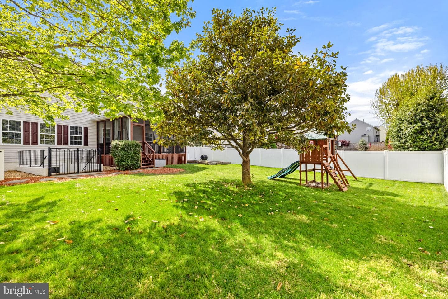 700 Lancrel Road photo 98