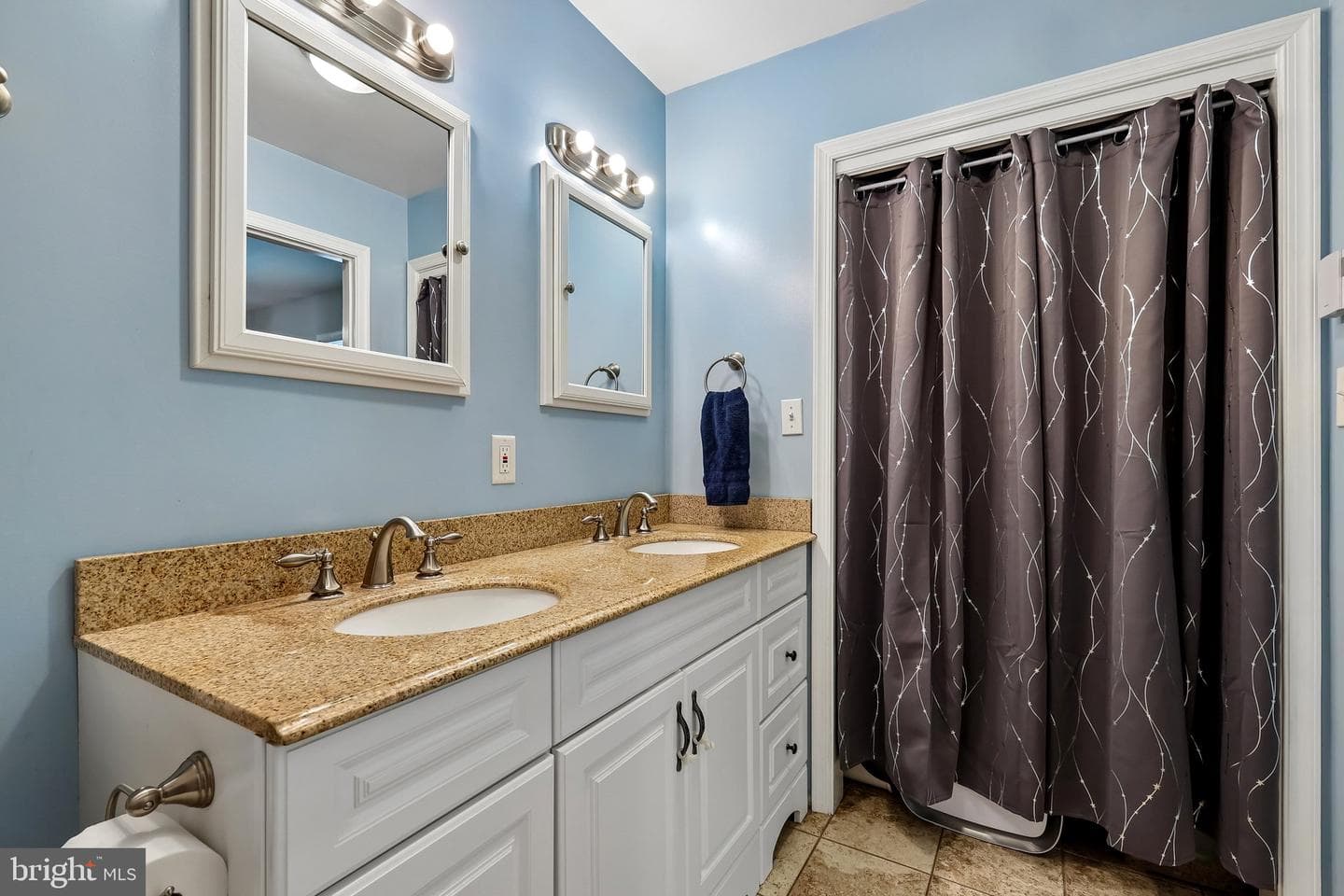 7302 Stuart Circle photo 17