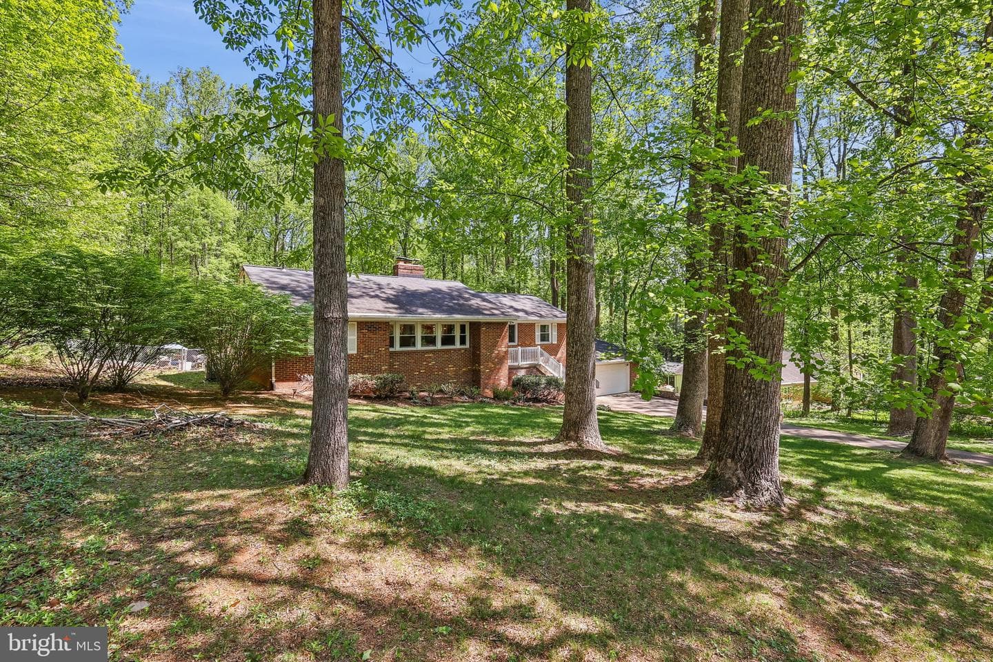 7302 Stuart Circle photo 3
