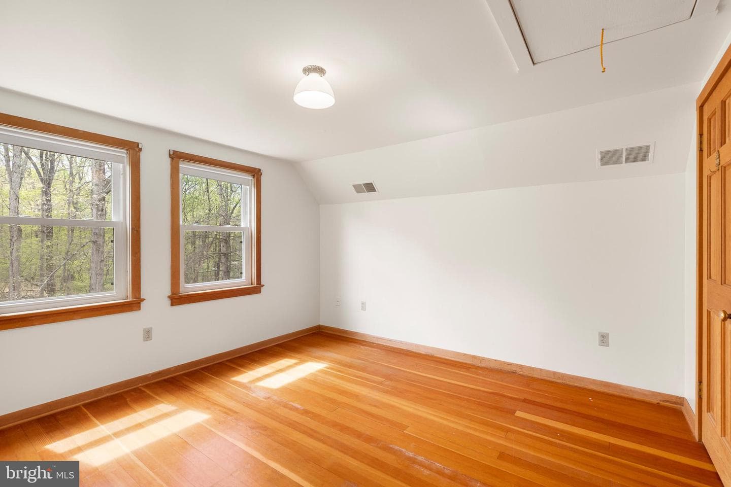 8358 Botha Road photo 24