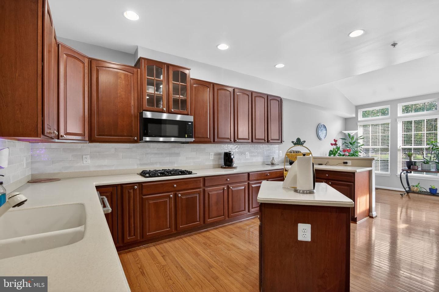 6715 Holly Farm Lane photo 3