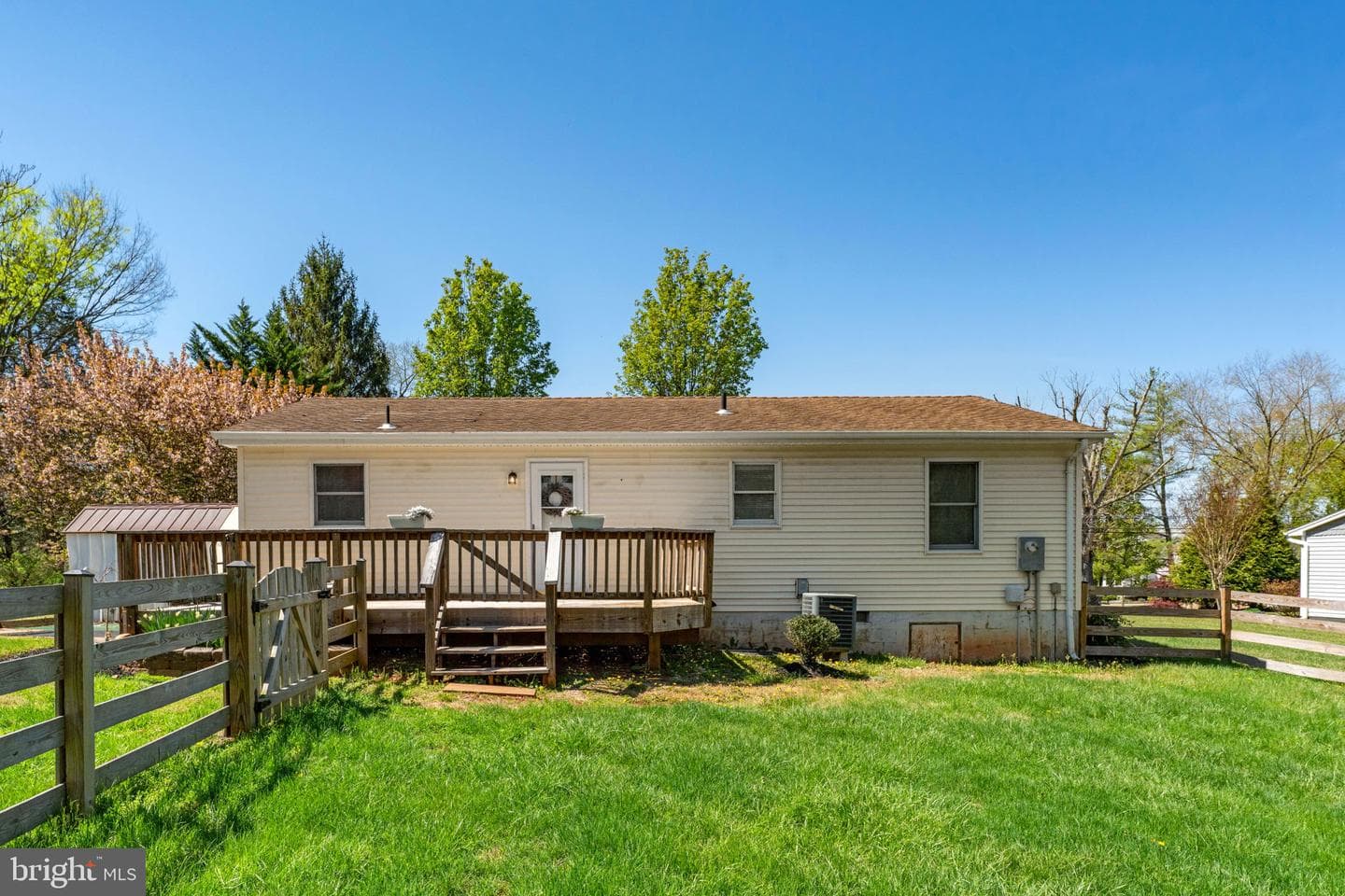 9283 Springs Road photo 15
