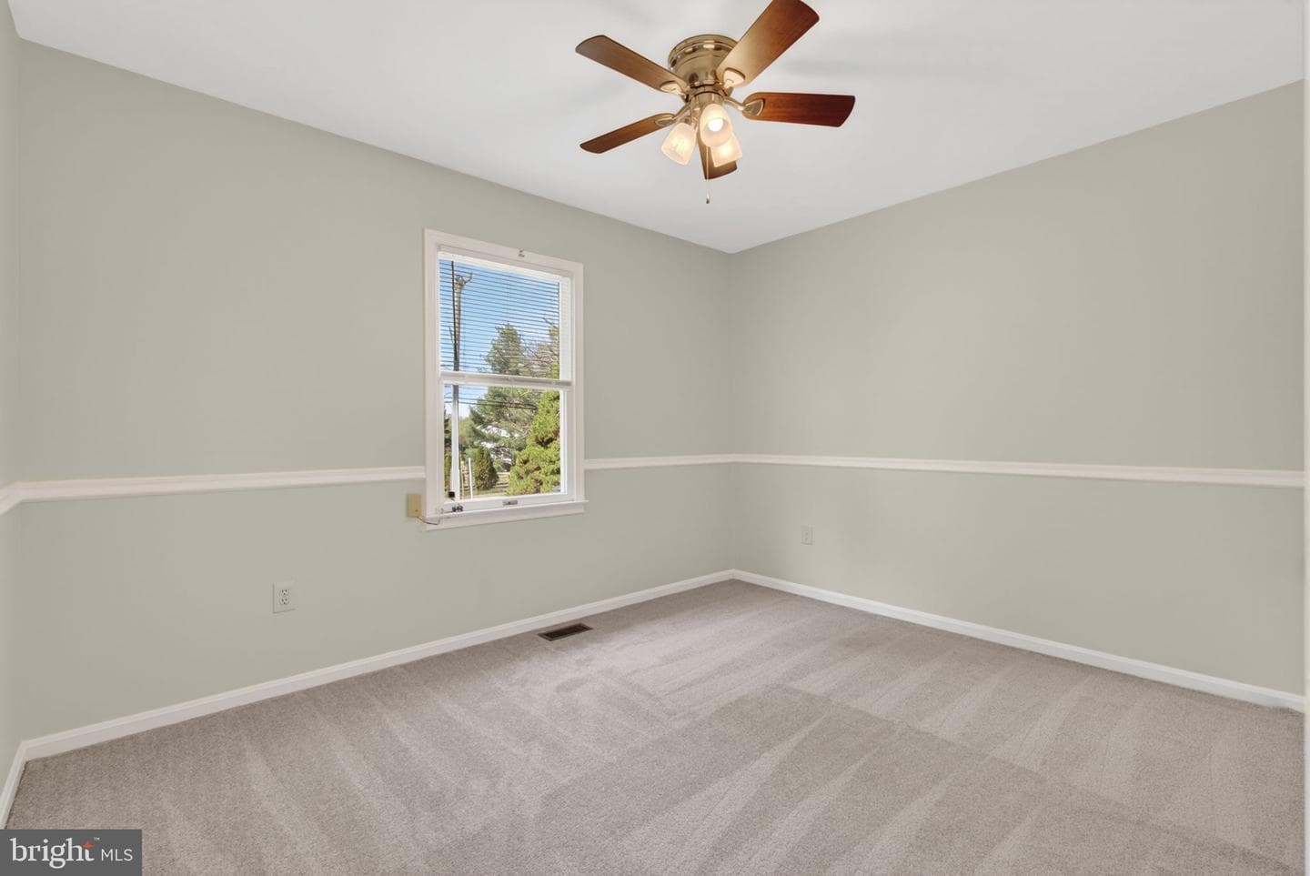 9283 Springs Road photo 6