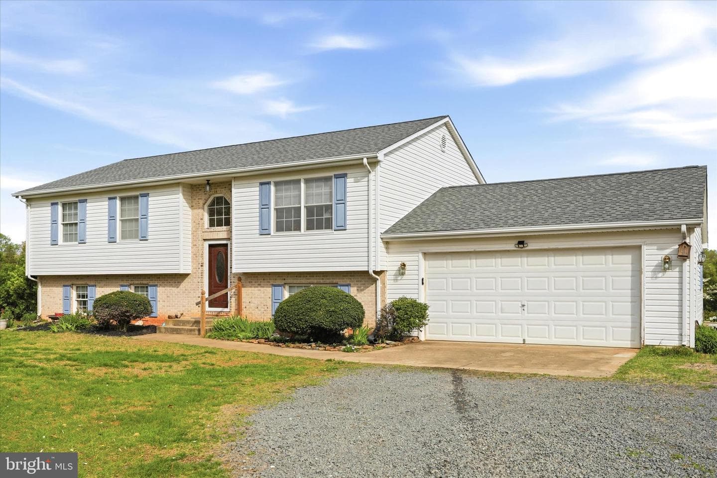 8117 Bailey Road photo 2