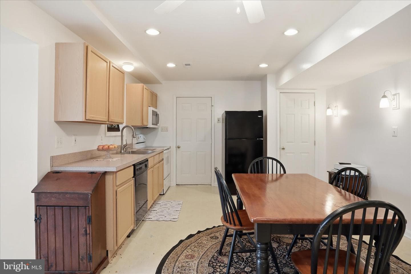 8117 Bailey Road photo 29