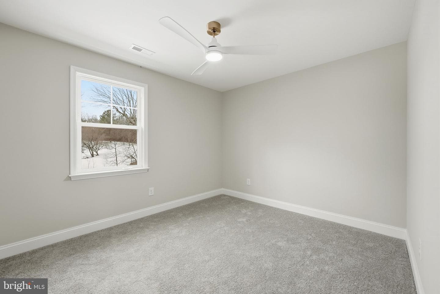 9586 South Pines Road photo 39