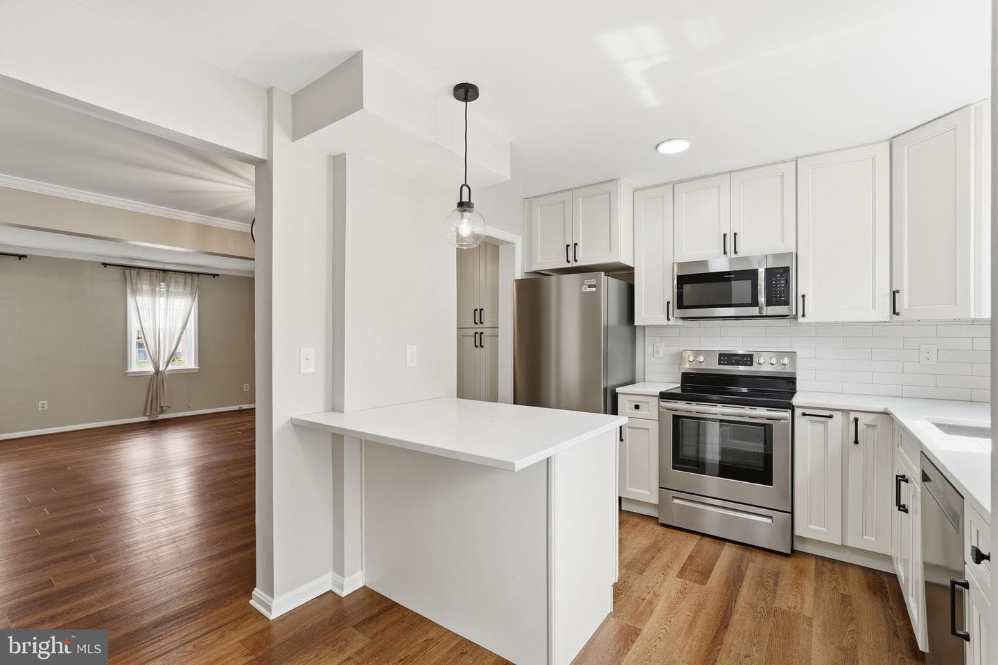 189 Fairfield Drive photo 2