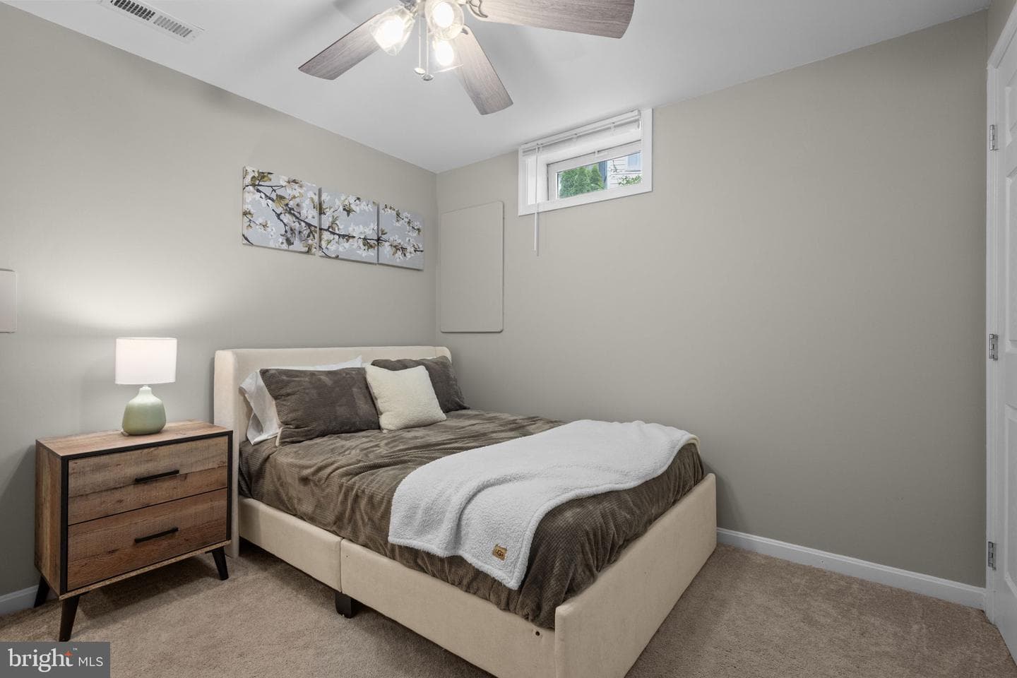 243 Windward Court photo 32