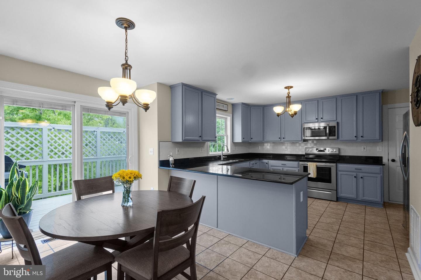 243 Windward Court photo 5