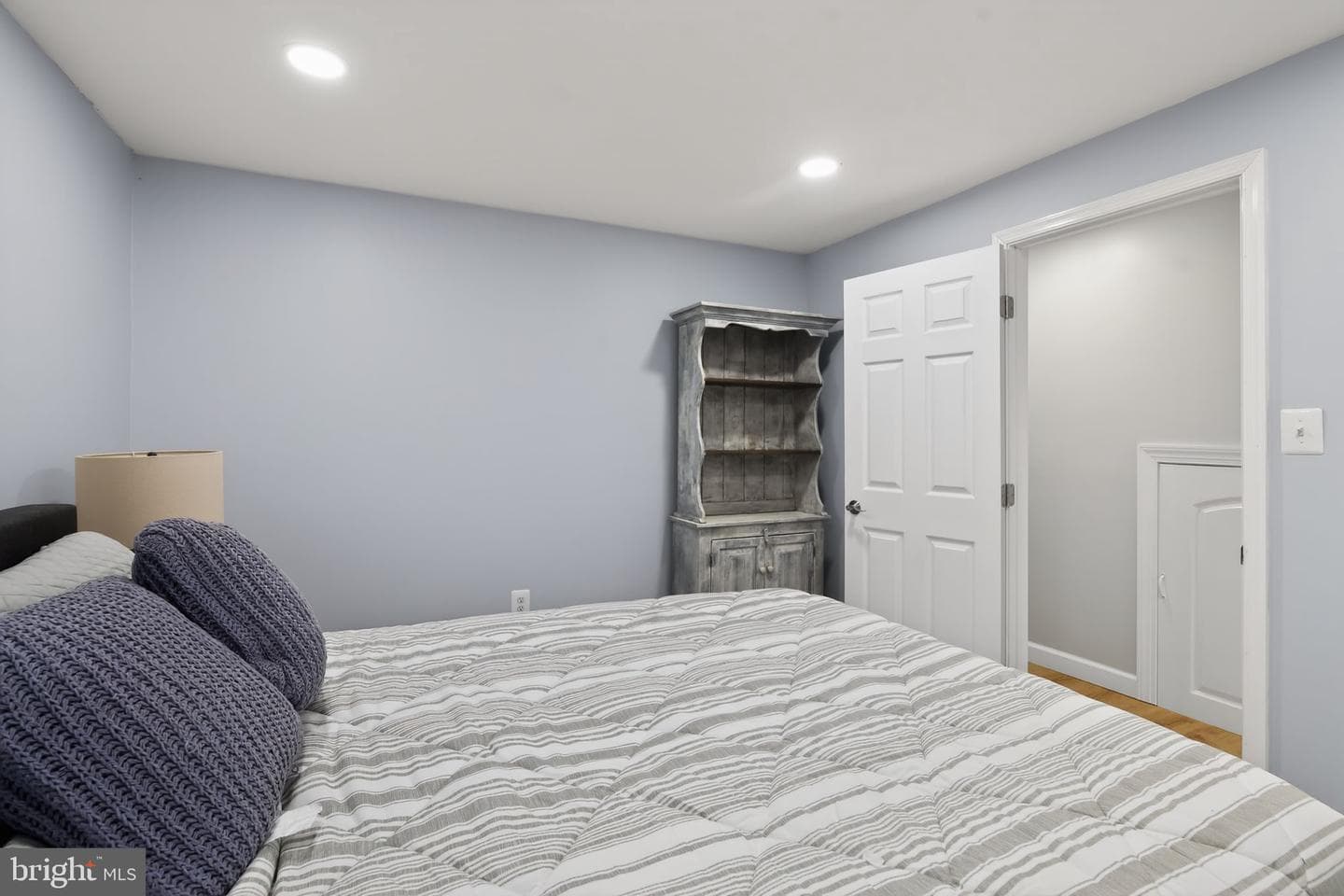 719 Acorn Court photo 21