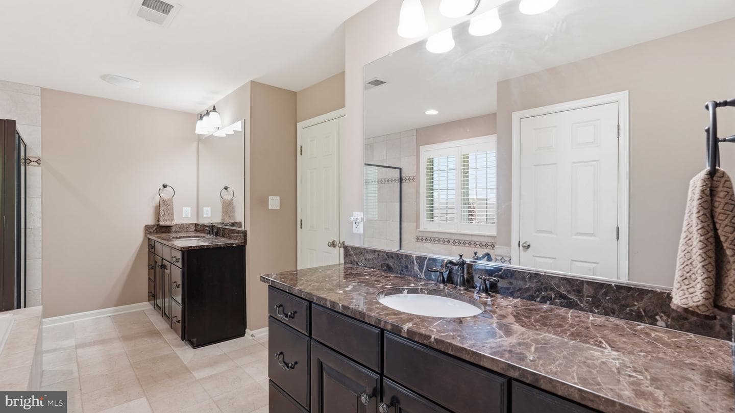 8025 Side Hill Drive photo 32
