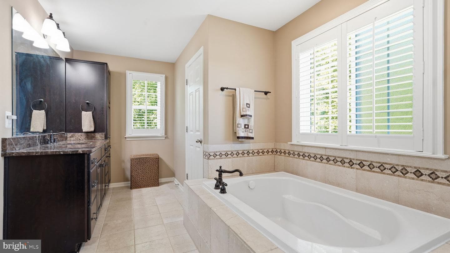8025 Side Hill Drive photo 34