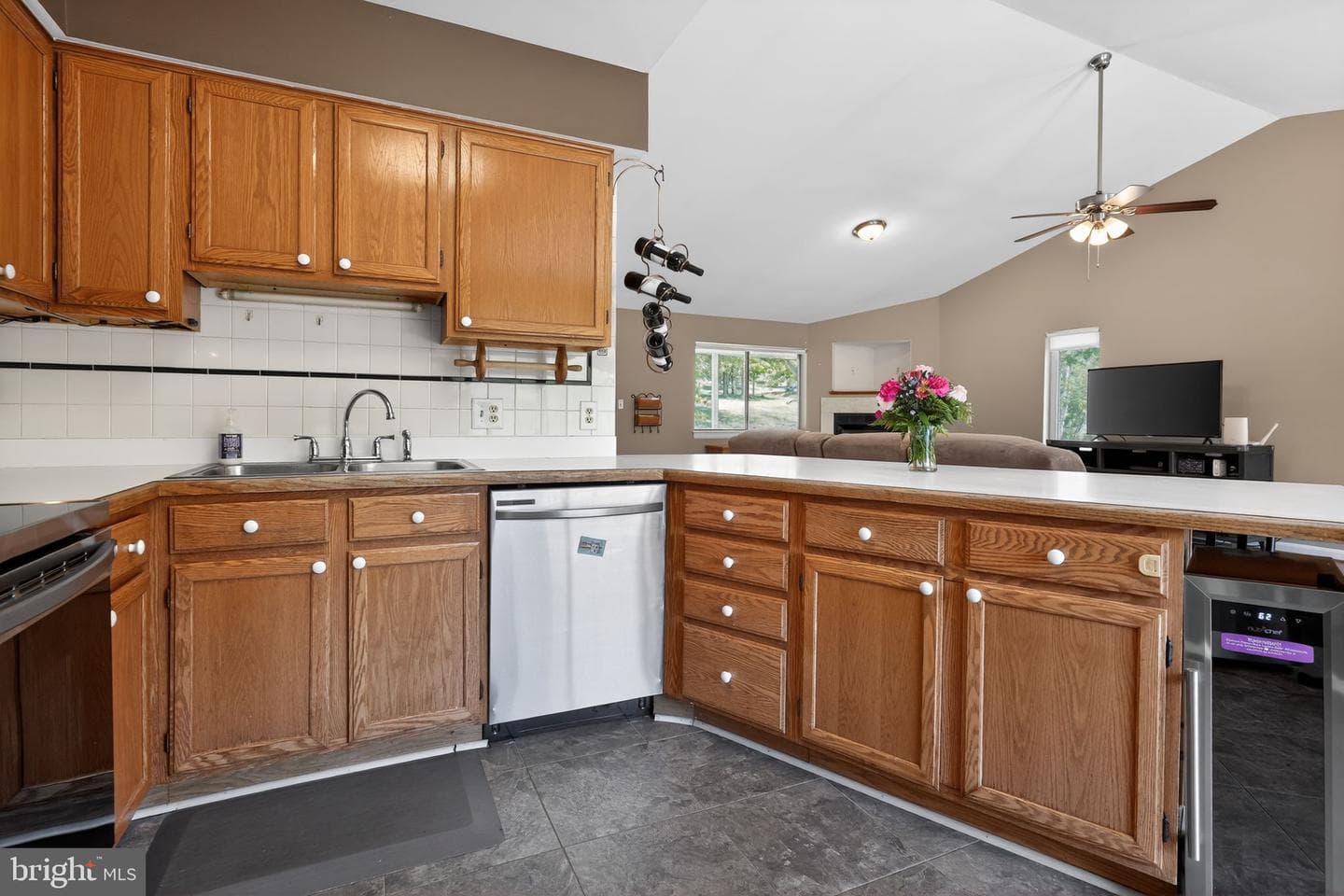 8427 Springs Way Place photo 15