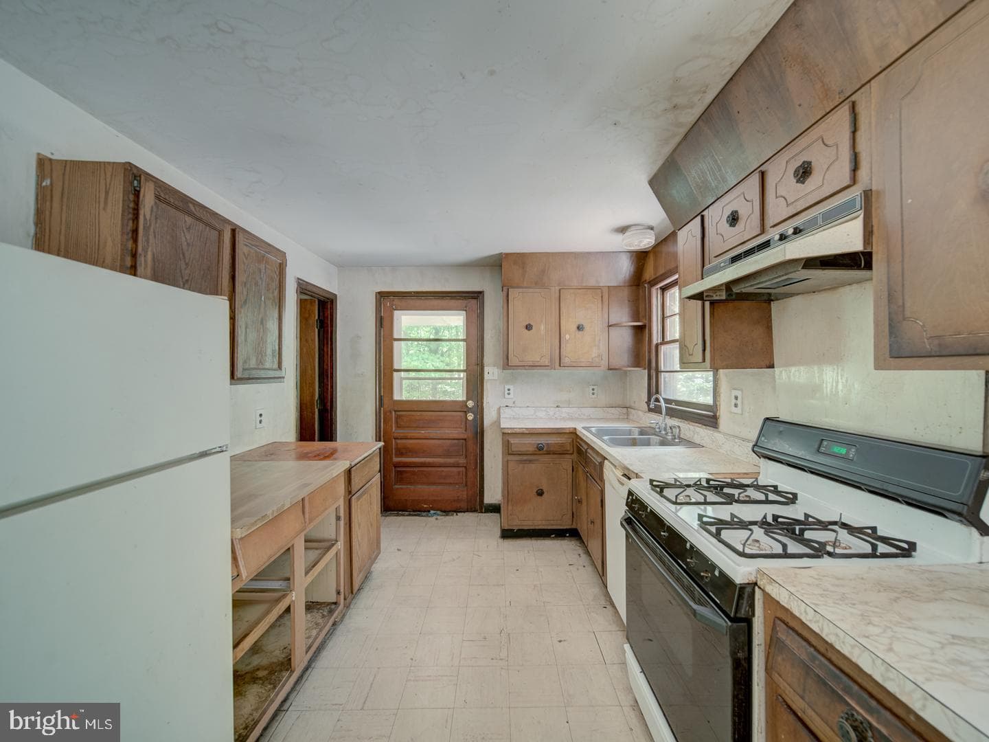 13682 Blackwells Mill Road photo 10