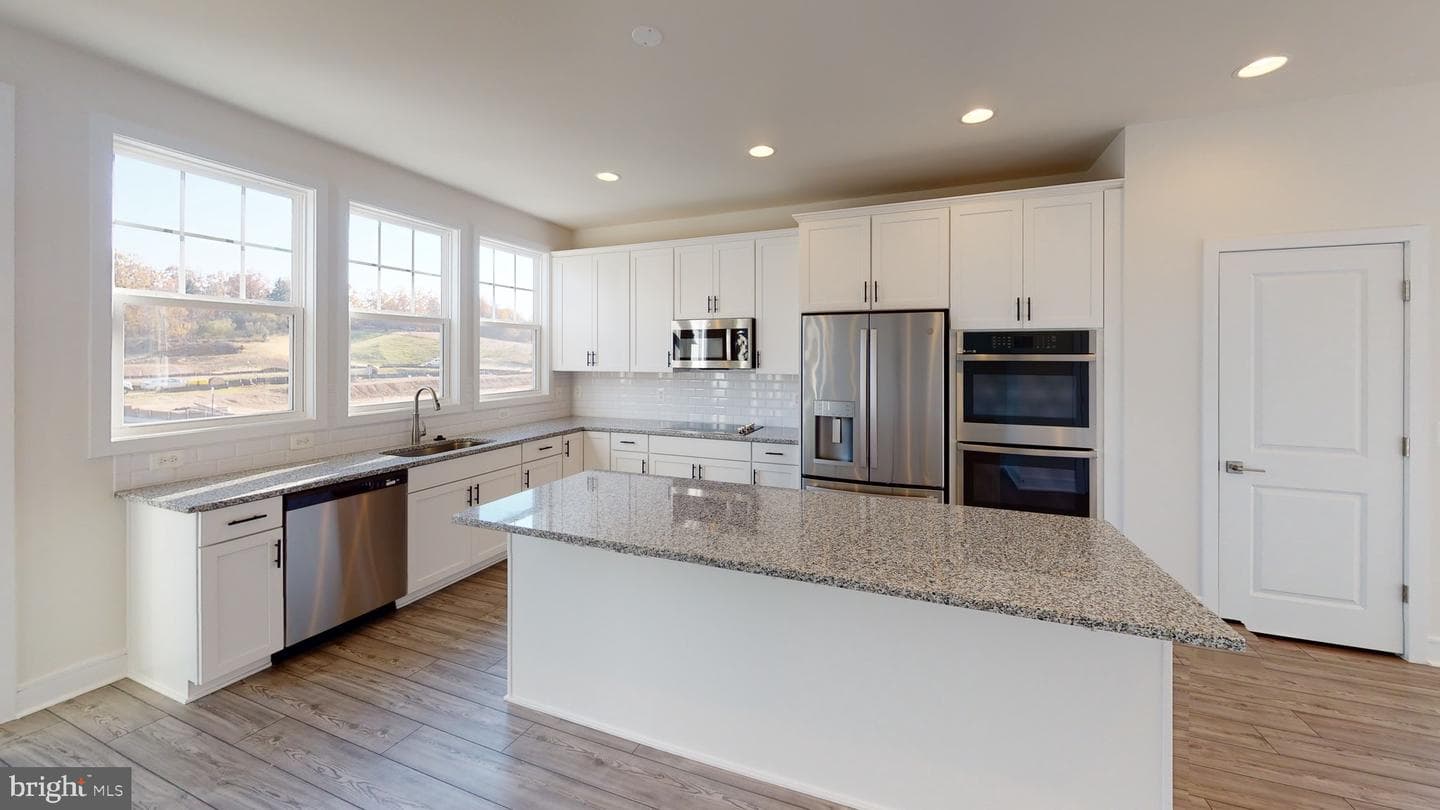 8665 Anderson Avenue photo 4
