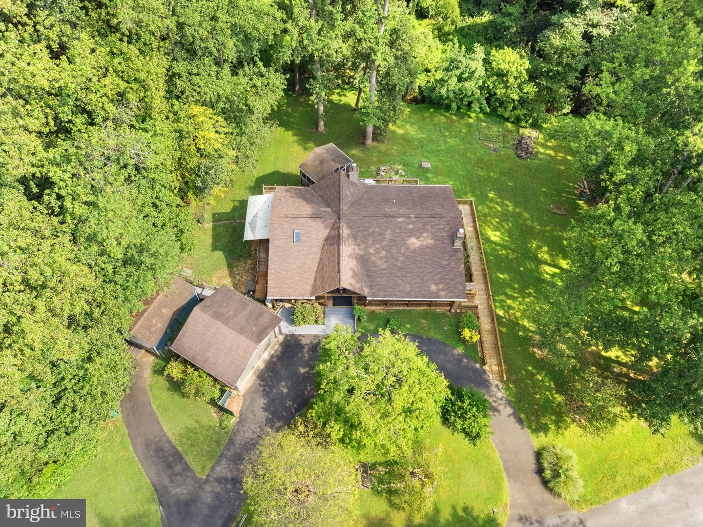 5662 Linden Court photo 8