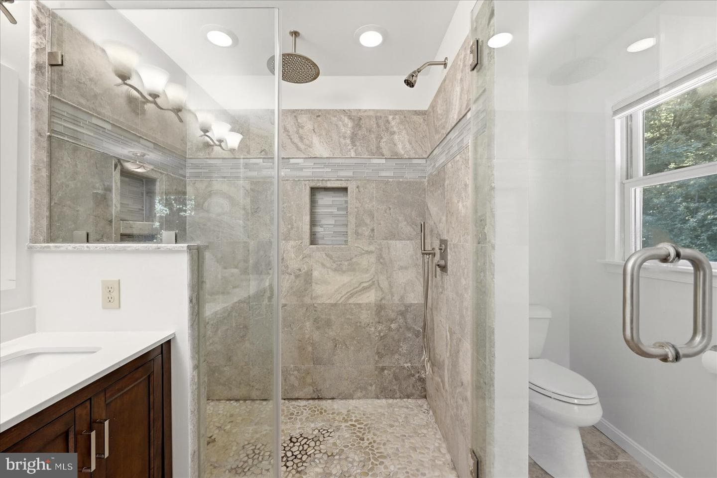 9516 Primrose Lane photo 13