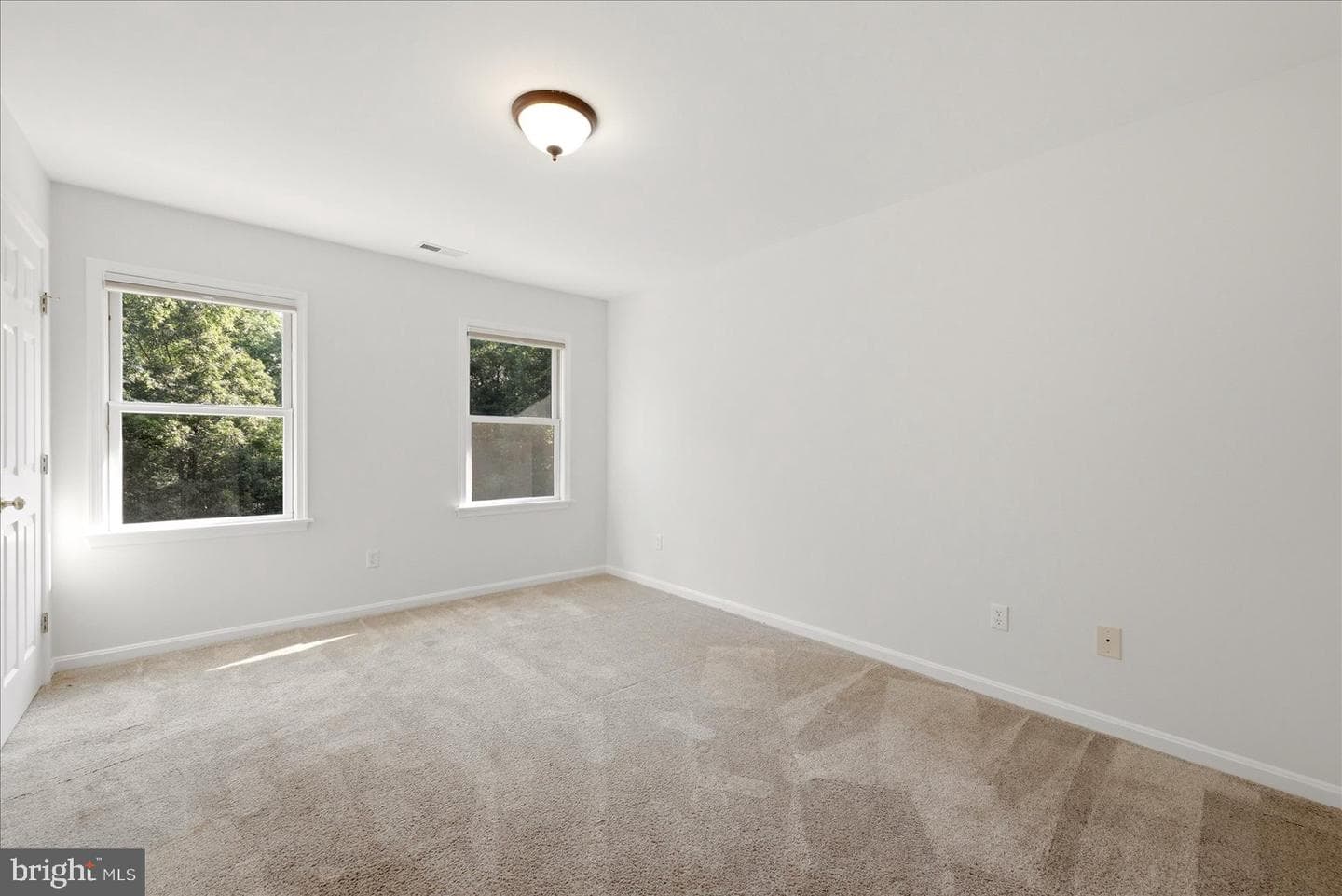 9516 Primrose Lane photo 15