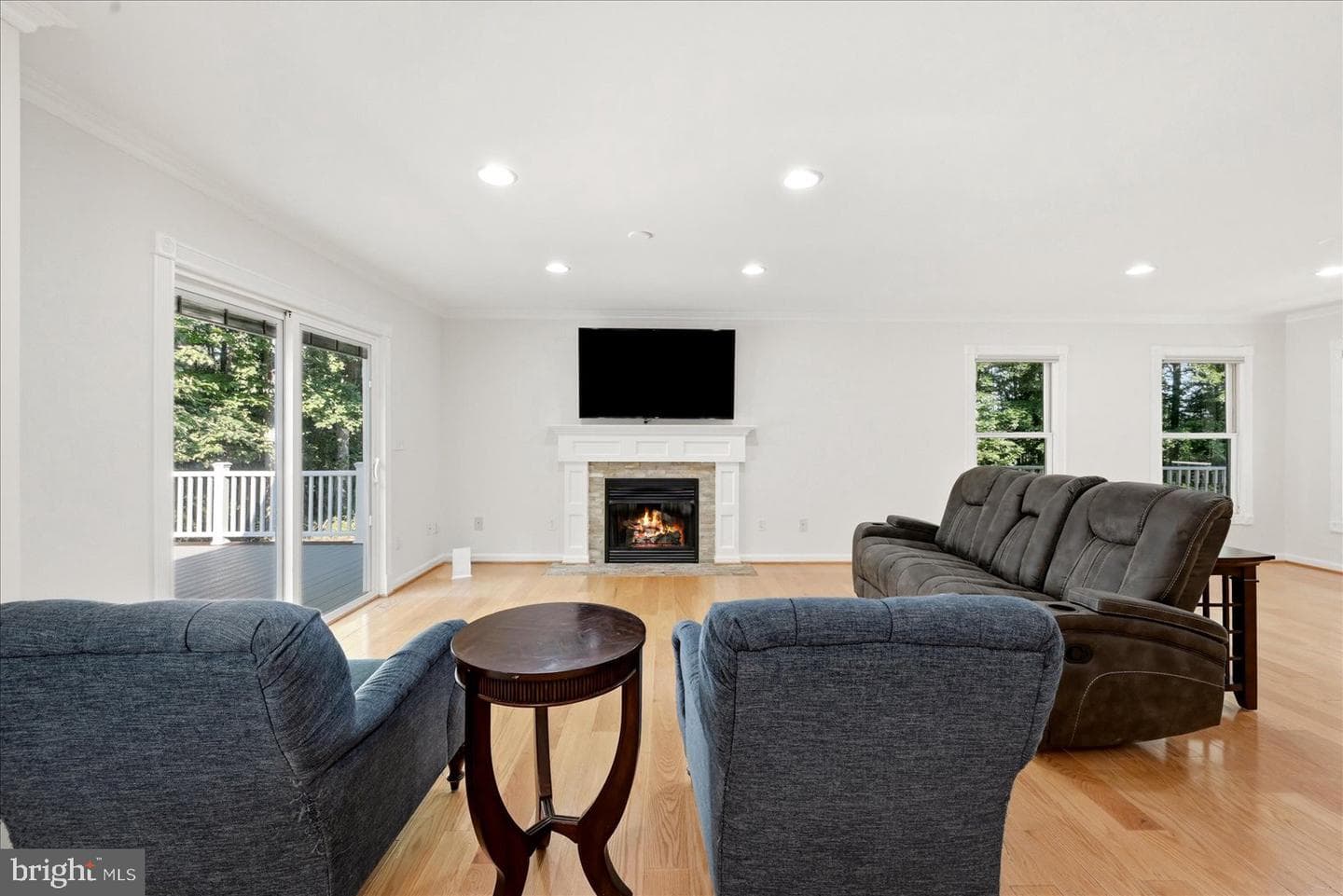 9516 Primrose Lane photo 4