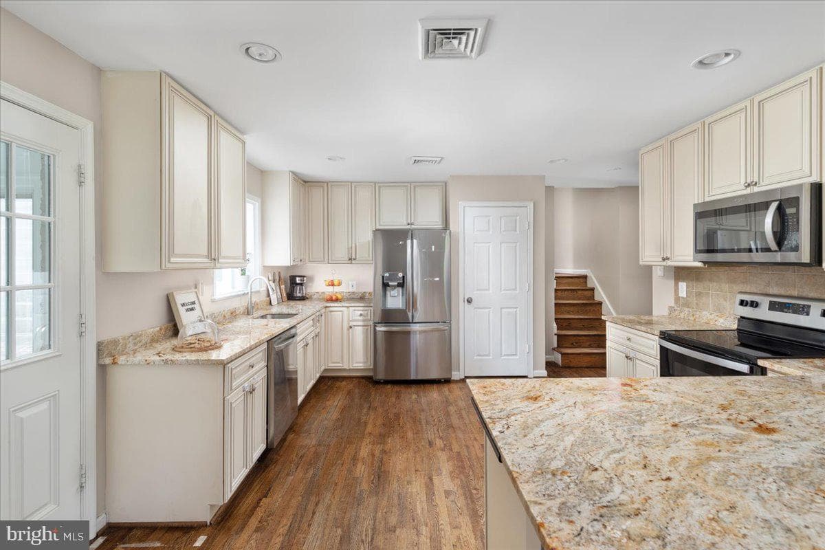 5078 Rock Springs Rd. photo 9