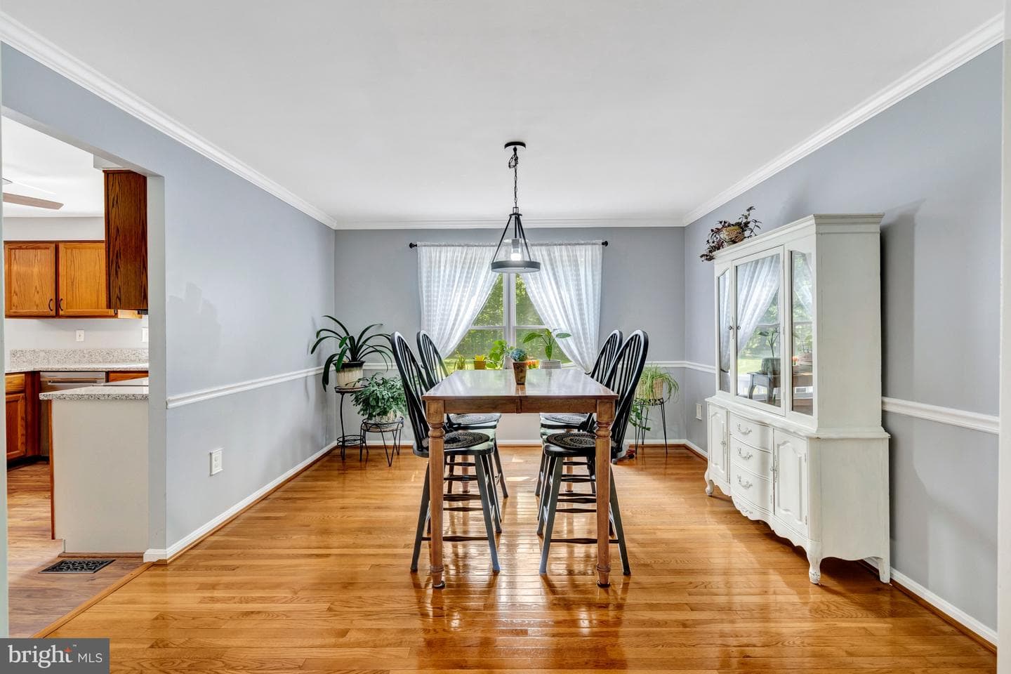 2429 Cromwell Road photo 27