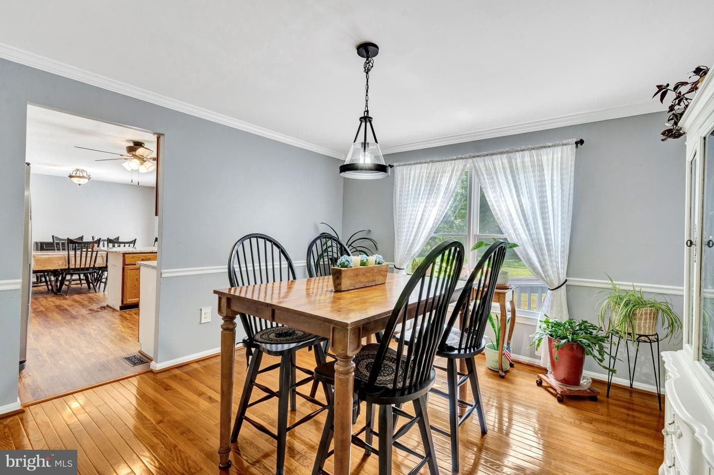 2429 Cromwell Road photo 28