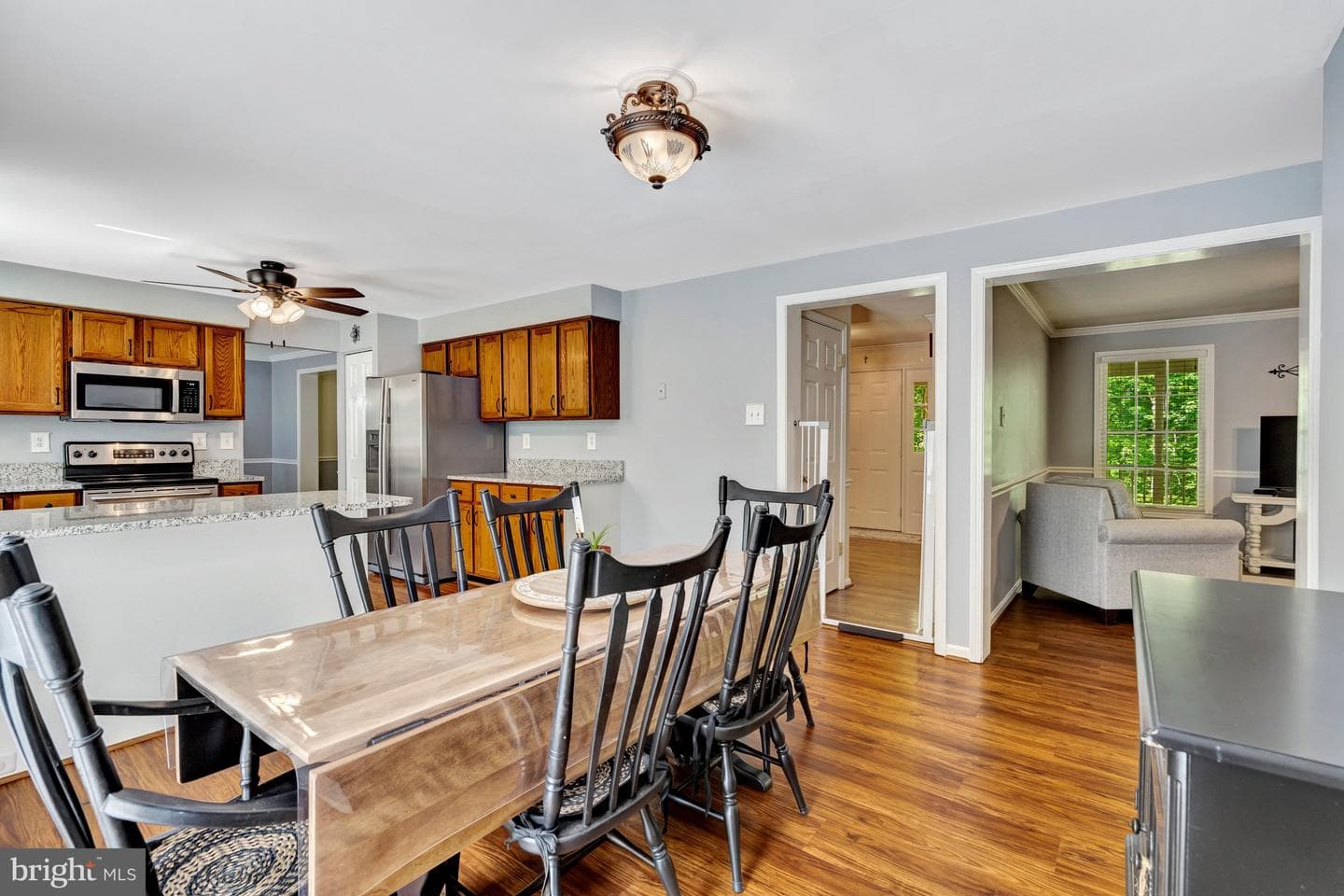 2429 Cromwell Road photo 35