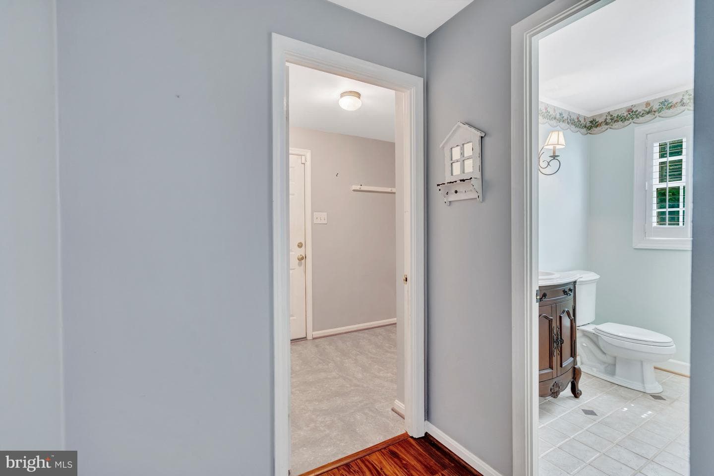 2429 Cromwell Road photo 38