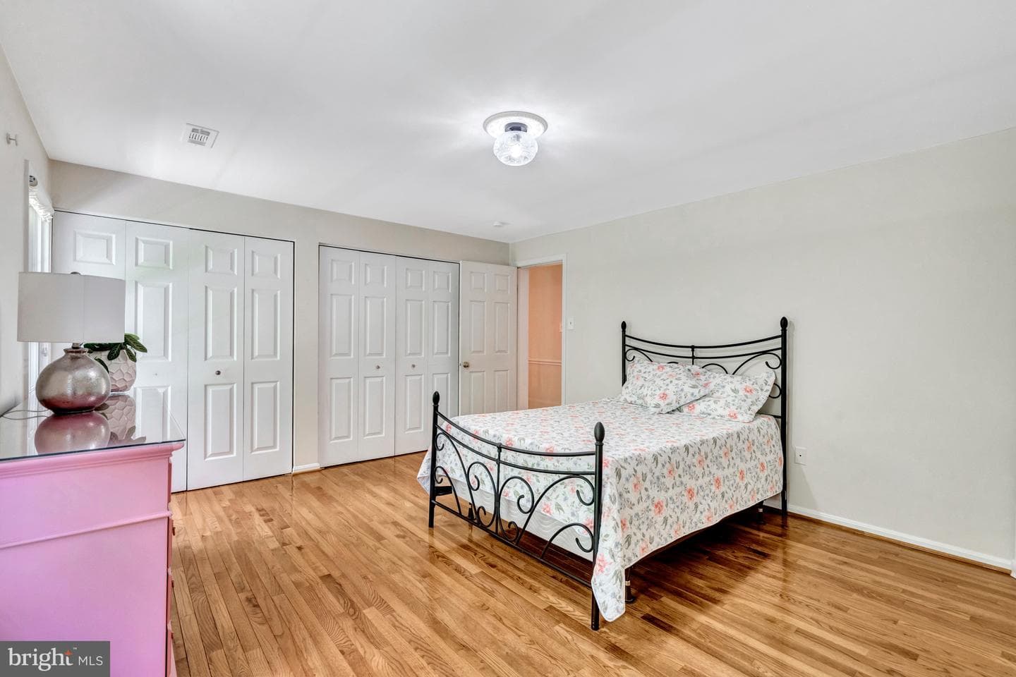 2429 Cromwell Road photo 44