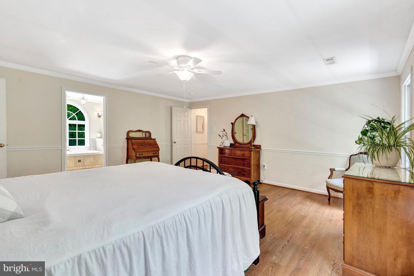 2429 Cromwell Road photo 52