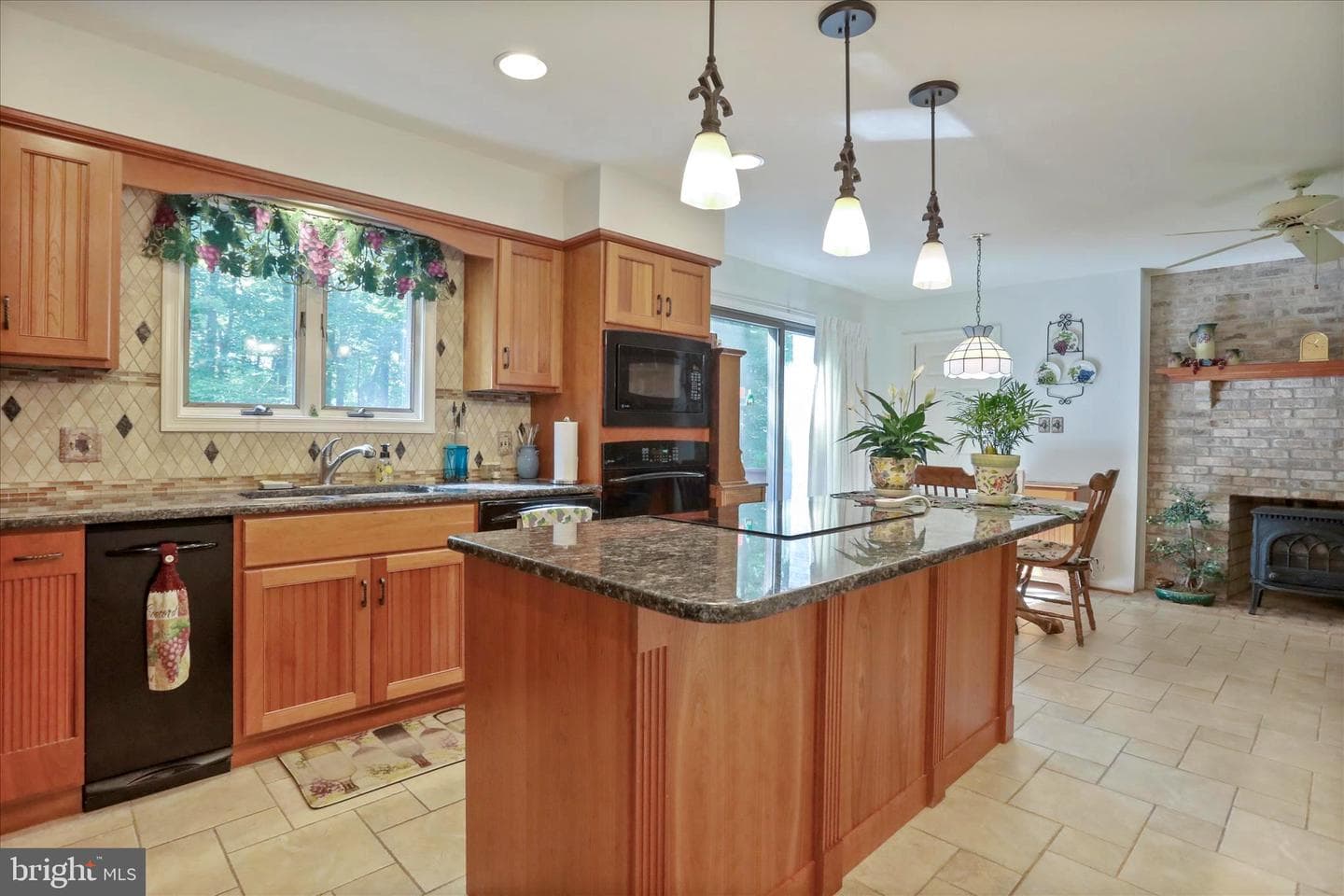 9387 Covenant Hill Lane photo 6