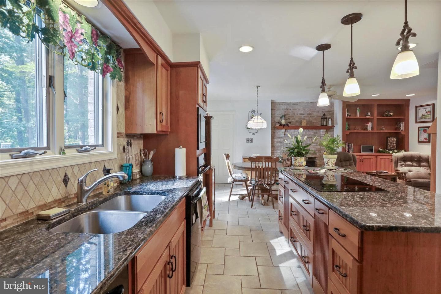 9387 Covenant Hill Lane photo 8