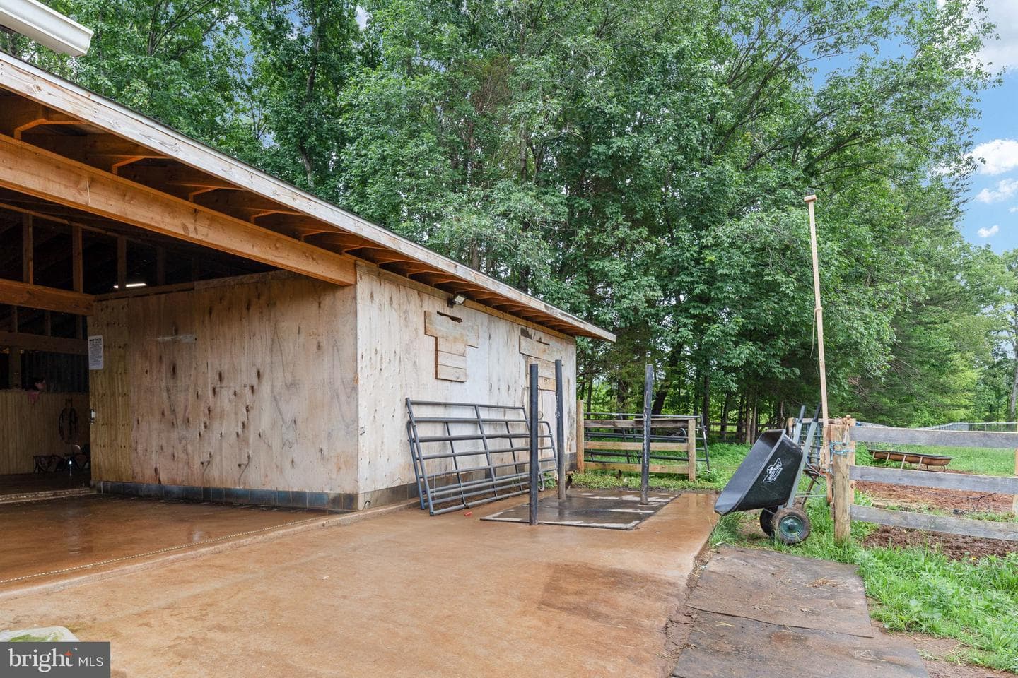 6119 Beach Road photo 85