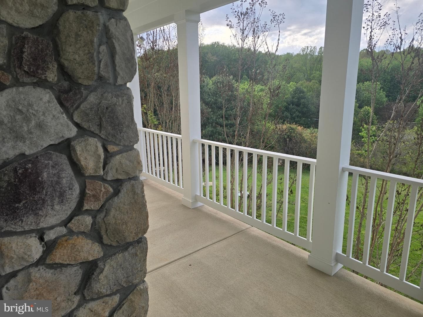 8091 Side Hill Drive photo 5